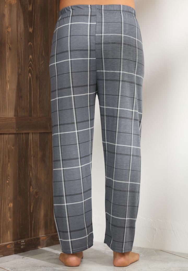 Pantaloni pijama bărbați gri închis cu croială lejeră și model elegant în carouri