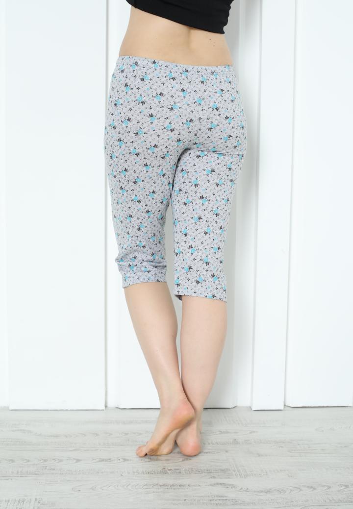 Pantaloni Pijama Damă Treisferturi cu Flori Albastre