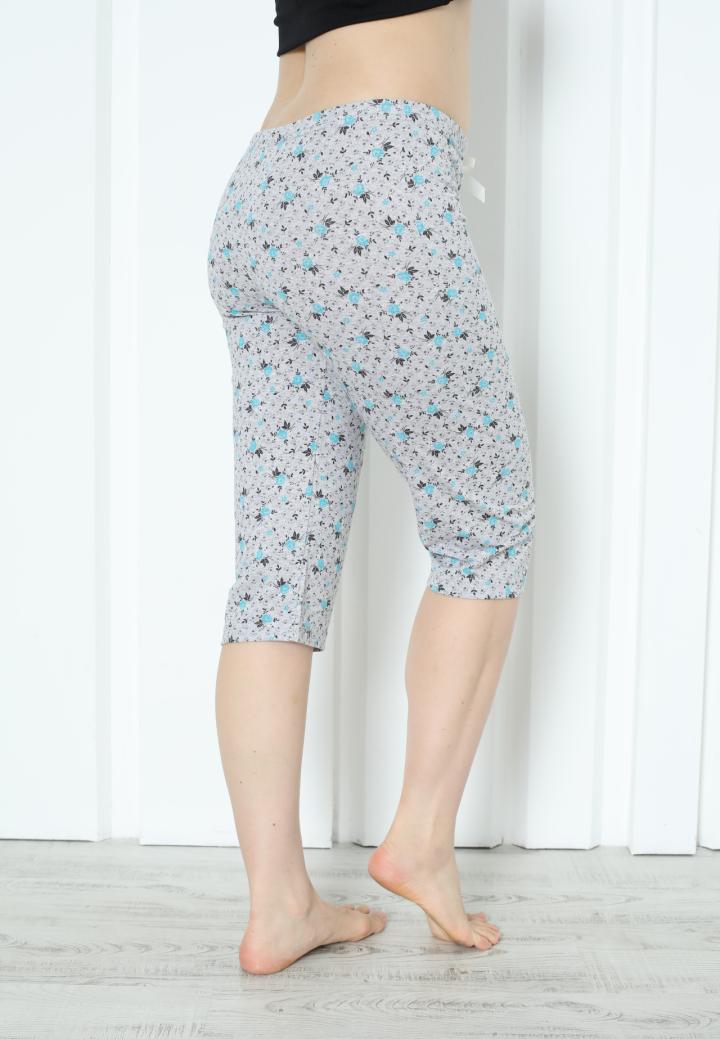 Pantaloni Pijama Damă Treisferturi cu Flori Albastre