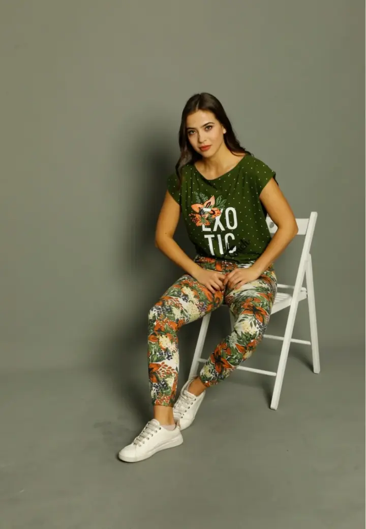 Pijama Damă cu Mâneci Scurte și Pantaloni Lungi – Design Exotic