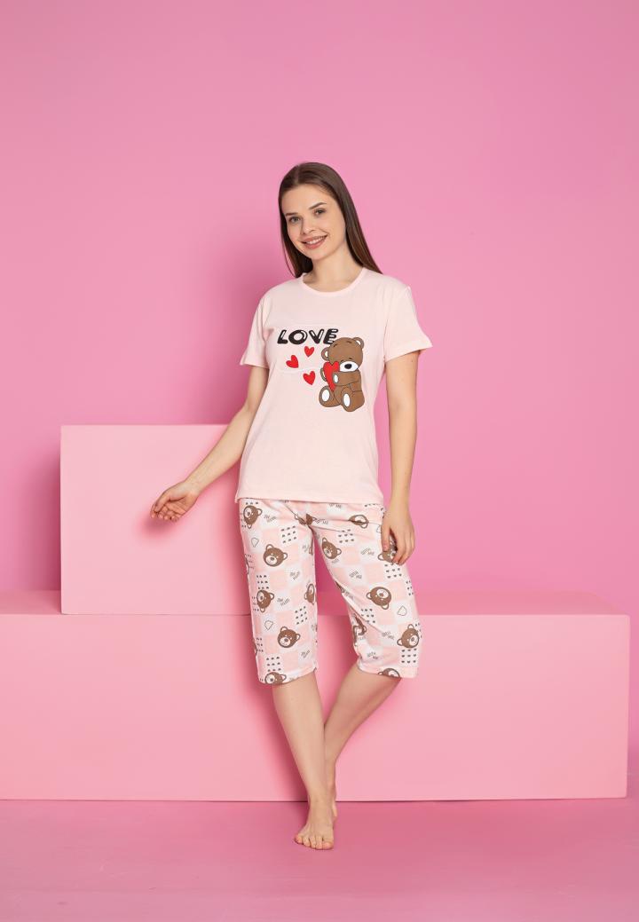 Pijama damă bumbac roz cu ursuleți – mânecă scurtă, pantalon 3/4 „Love