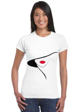 Tricou Alb Damă – Design cu Buze Rosii